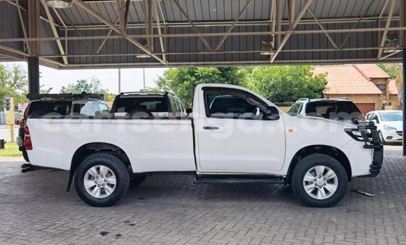 Acheter Occasion Voiture Toyota Hilux Blanc à Big Bend, Lubombo Acheter Occasion Voiture Toyota Hilux Blanc à Big Bend, Lubombo