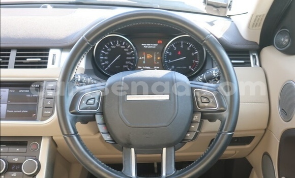 Nunua Ilio tumika Range Rover Evoque Red Gari ndani ya Big Bend nchini Lubombo Nunua Ilio tumika Range Rover Evoque Red Gari ndani ya Big Bend nchini Lubombo