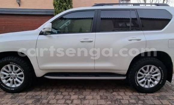 Nunua Ilio tumika Toyota Prado White Gari ndani ya Mbabane nchini Manzini Nunua Ilio tumika Toyota Prado White Gari ndani ya Mbabane nchini Manzini