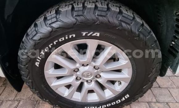 Nunua Ilio tumika Toyota Prado White Gari ndani ya Mbabane nchini Manzini Nunua Ilio tumika Toyota Prado White Gari ndani ya Mbabane nchini Manzini