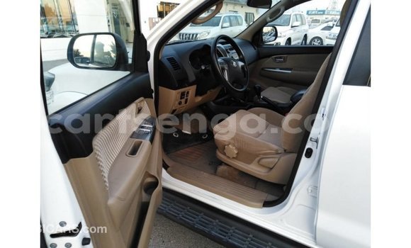 Buy Import Toyota Fortuner White Car in Import - Dubai in Hhohho Buy Import Toyota Fortuner White Car in Import - Dubai in Hhohho