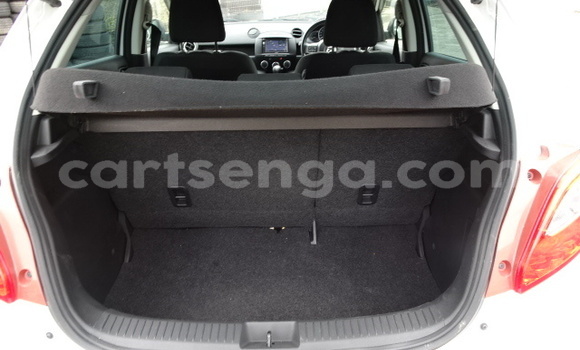 Nunua Ilio tumika Mazda Demio White Gari ndani ya Big Bend nchini Wilaya ya Lubombo Nunua Ilio tumika Mazda Demio White Gari ndani ya Big Bend nchini Wilaya ya Lubombo