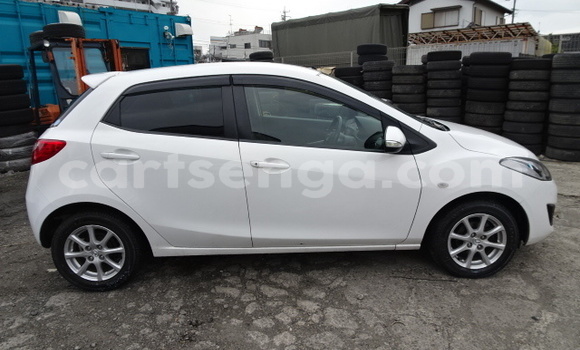 Nunua Ilio tumika Mazda Demio White Gari ndani ya Big Bend nchini Wilaya ya Lubombo Nunua Ilio tumika Mazda Demio White Gari ndani ya Big Bend nchini Wilaya ya Lubombo