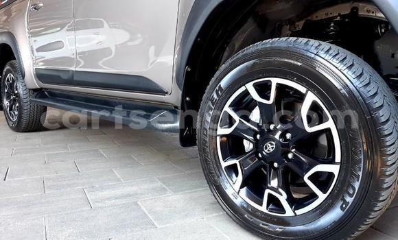 Nunua Ilio tumika Toyota Hilux Silver Gari ndani ya Bulembu nchini Hhohho Nunua Ilio tumika Toyota Hilux Silver Gari ndani ya Bulembu nchini Hhohho