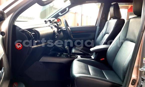 Nunua Ilio tumika Toyota Hilux Silver Gari ndani ya Bulembu nchini Hhohho Nunua Ilio tumika Toyota Hilux Silver Gari ndani ya Bulembu nchini Hhohho