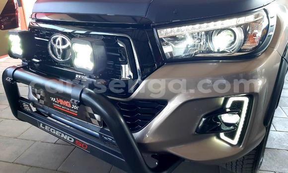 Nunua Ilio tumika Toyota Hilux Silver Gari ndani ya Bulembu nchini Hhohho Nunua Ilio tumika Toyota Hilux Silver Gari ndani ya Bulembu nchini Hhohho