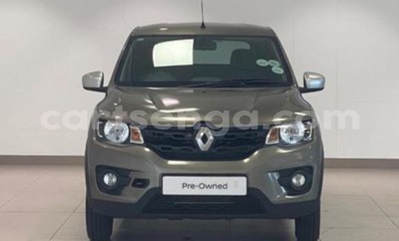 Nunua Ilio tumika Renault KWID Beige Gari ndani ya Big Bend nchini Lubombo