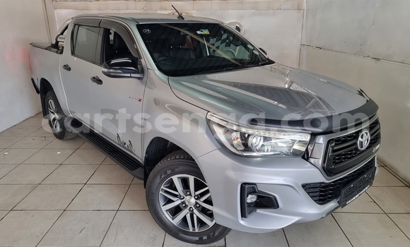 Nunua Ilio tumika Toyota Hilux Silver Gari ndani ya Mbabane nchini Manzini Nunua Ilio tumika Toyota Hilux Silver Gari ndani ya Mbabane nchini Manzini