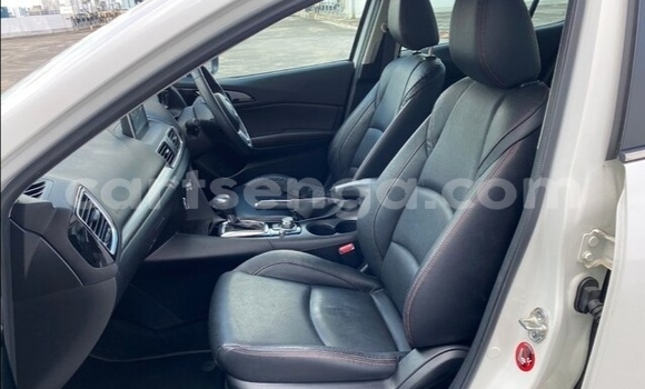 Nunua Ilio tumika Mazda 3 White Gari ndani ya Big Bend nchini Wilaya ya Lubombo Nunua Ilio tumika Mazda 3 White Gari ndani ya Big Bend nchini Wilaya ya Lubombo