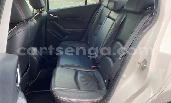 Nunua Ilio tumika Mazda 3 White Gari ndani ya Big Bend nchini Wilaya ya Lubombo Nunua Ilio tumika Mazda 3 White Gari ndani ya Big Bend nchini Wilaya ya Lubombo