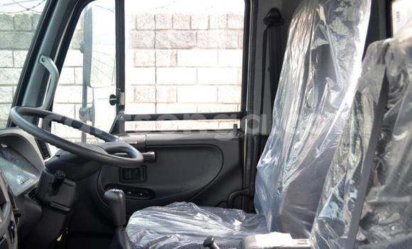 Nunua Ilio tumika Nissan UD White Lori ndani ya Big Bend nchini Lubombo Nunua Ilio tumika Nissan UD White Lori ndani ya Big Bend nchini Lubombo