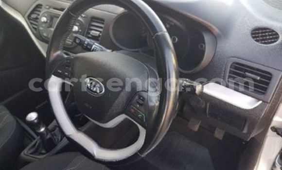 Nunua Ilio tumika Kia Picanto Silver Gari ndani ya Big Bend nchini Lubombo Nunua Ilio tumika Kia Picanto Silver Gari ndani ya Big Bend nchini Lubombo