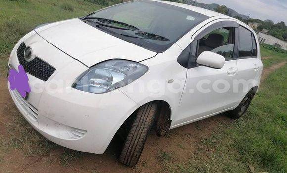 Buy Used Toyota Vitz White Car in Manzini in Manzini