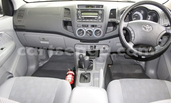 Buy Used Toyota Hilux Silver Car in Bhunya in Manzini Buy Used Toyota Hilux Silver Car in Bhunya in Manzini