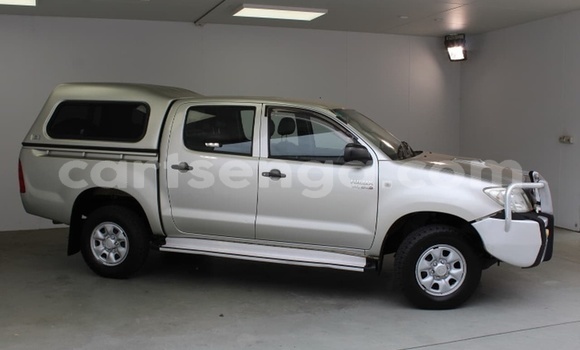 Buy Used Toyota Hilux Silver Car in Bhunya in Manzini Buy Used Toyota Hilux Silver Car in Bhunya in Manzini
