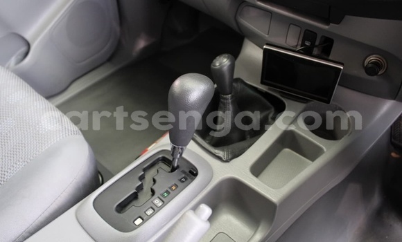 Buy Used Toyota Hilux Silver Car in Bhunya in Manzini Buy Used Toyota Hilux Silver Car in Bhunya in Manzini