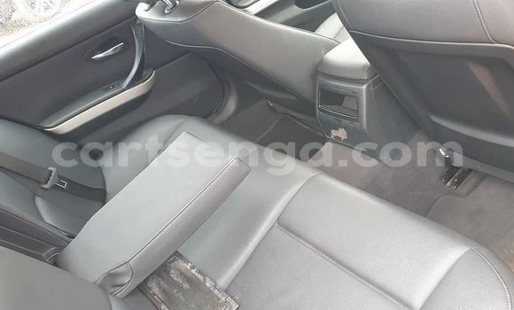 Nunua Ilio tumika BMW 3–Series Blue Gari ndani ya Manzini nchini Manzini Nunua Ilio tumika BMW 3–Series Blue Gari ndani ya Manzini nchini Manzini