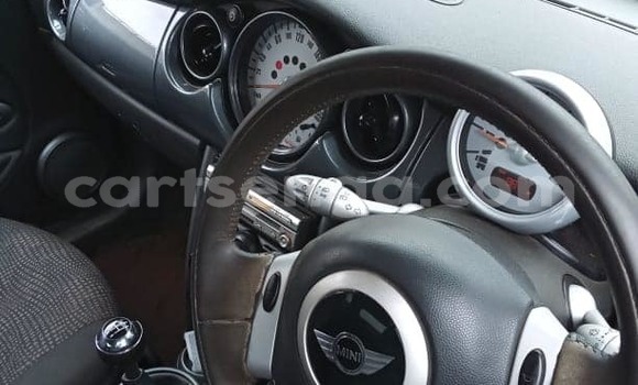Nunua Ilio tumika MINI Cooper Silver Gari ndani ya Manzini nchini Manzini Nunua Ilio tumika MINI Cooper Silver Gari ndani ya Manzini nchini Manzini