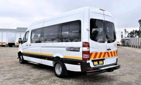 Buy Used Mercedes Viano White Car in Ezulwini in Hhohho Buy Used Mercedes Viano White Car in Ezulwini in Hhohho