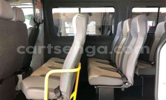 Buy Used Mercedes Viano White Car in Ezulwini in Hhohho Buy Used Mercedes Viano White Car in Ezulwini in Hhohho