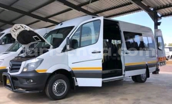 Buy Used Mercedes Viano White Car in Ezulwini in Hhohho Buy Used Mercedes Viano White Car in Ezulwini in Hhohho