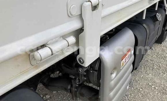 Buy Used Toyota Dyna White Car in Mbabane in Manzini Buy Used Toyota Dyna White Car in Mbabane in Manzini