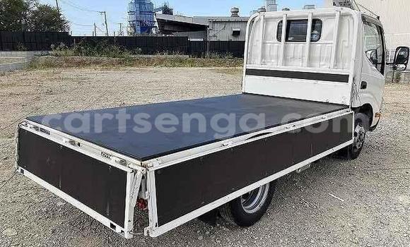 Buy Used Toyota Dyna White Car in Mbabane in Manzini Buy Used Toyota Dyna White Car in Mbabane in Manzini