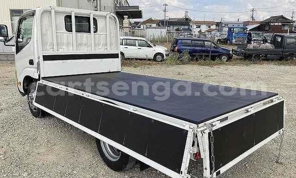 Buy Used Toyota Dyna White Car in Mbabane in Manzini Buy Used Toyota Dyna White Car in Mbabane in Manzini