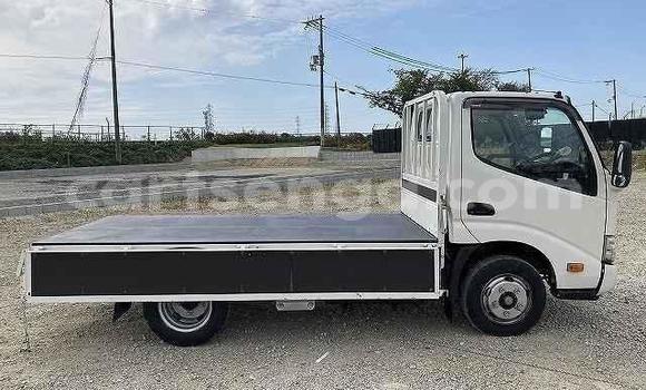 Buy Used Toyota Dyna White Car in Mbabane in Manzini Buy Used Toyota Dyna White Car in Mbabane in Manzini