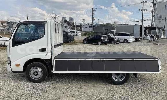 Buy Used Toyota Dyna White Car in Mbabane in Manzini Buy Used Toyota Dyna White Car in Mbabane in Manzini