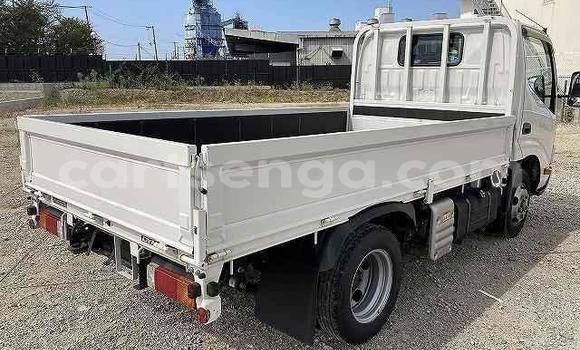 Buy Used Toyota Dyna White Car in Mbabane in Manzini Buy Used Toyota Dyna White Car in Mbabane in Manzini