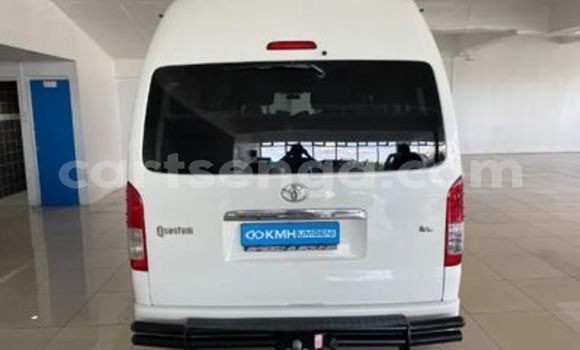 Buy Used Toyota Hiace White Car in Ezulwini in Hhohho Buy Used Toyota Hiace White Car in Ezulwini in Hhohho