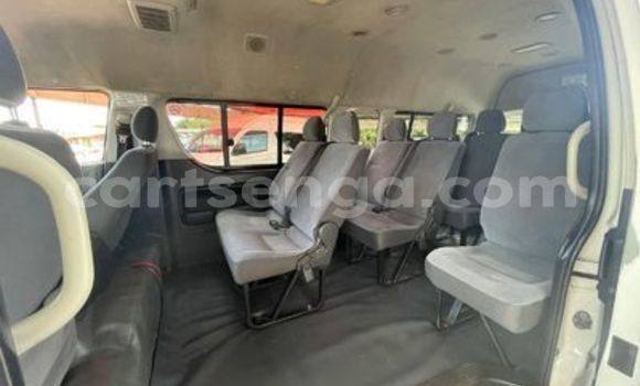 Buy Used Toyota Hiace White Car in Ezulwini in Hhohho Buy Used Toyota Hiace White Car in Ezulwini in Hhohho