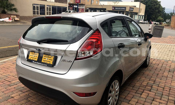 Acheter Occasion Voiture Ford Fiesta Gris à Bulembu, Hhohho Acheter Occasion Voiture Ford Fiesta Gris à Bulembu, Hhohho