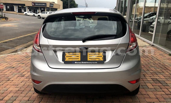 Acheter Occasion Voiture Ford Fiesta Gris à Bulembu, Hhohho Acheter Occasion Voiture Ford Fiesta Gris à Bulembu, Hhohho