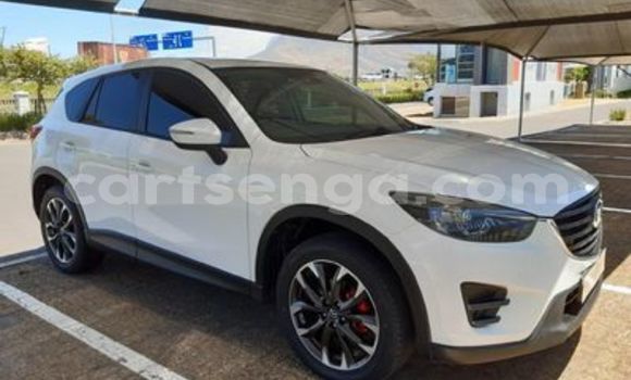 Nunua Ilio tumika Mazda CX-5 White Gari ndani ya Ezulwini nchini Hhohho Nunua Ilio tumika Mazda CX-5 White Gari ndani ya Ezulwini nchini Hhohho