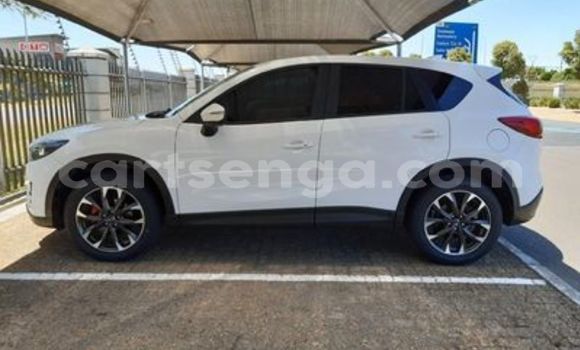 Nunua Ilio tumika Mazda CX-5 White Gari ndani ya Ezulwini nchini Hhohho Nunua Ilio tumika Mazda CX-5 White Gari ndani ya Ezulwini nchini Hhohho