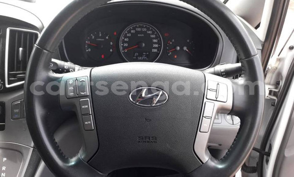 Buy Used Hyundai H1 White Car in Ezulwini in Hhohho Buy Used Hyundai H1 White Car in Ezulwini in Hhohho