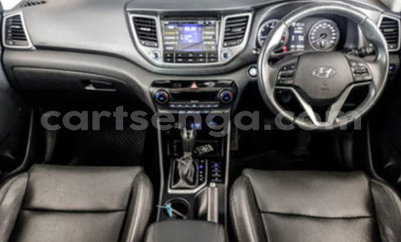 Buy Used Hyundai Tucson Silver Car in Ezulwini in Hhohho Buy Used Hyundai Tucson Silver Car in Ezulwini in Hhohho