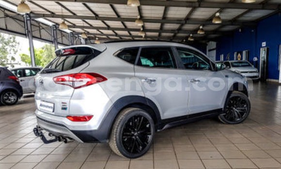 Buy Used Hyundai Tucson Silver Car in Ezulwini in Hhohho Buy Used Hyundai Tucson Silver Car in Ezulwini in Hhohho