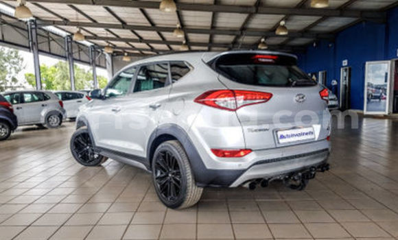 Buy Used Hyundai Tucson Silver Car in Ezulwini in Hhohho Buy Used Hyundai Tucson Silver Car in Ezulwini in Hhohho