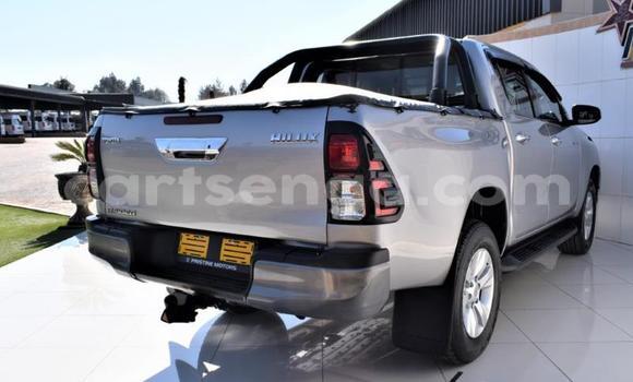 Nunua Ilio tumika Toyota Hilux Silver Gari ndani ya Bulembu nchini Hhohho Nunua Ilio tumika Toyota Hilux Silver Gari ndani ya Bulembu nchini Hhohho