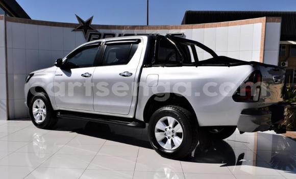 Nunua Ilio tumika Toyota Hilux Silver Gari ndani ya Bulembu nchini Hhohho Nunua Ilio tumika Toyota Hilux Silver Gari ndani ya Bulembu nchini Hhohho