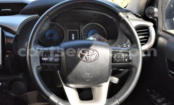 Nunua Ilio tumika Toyota Hilux Silver Gari ndani ya Bulembu nchini Hhohho Nunua Ilio tumika Toyota Hilux Silver Gari ndani ya Bulembu nchini Hhohho