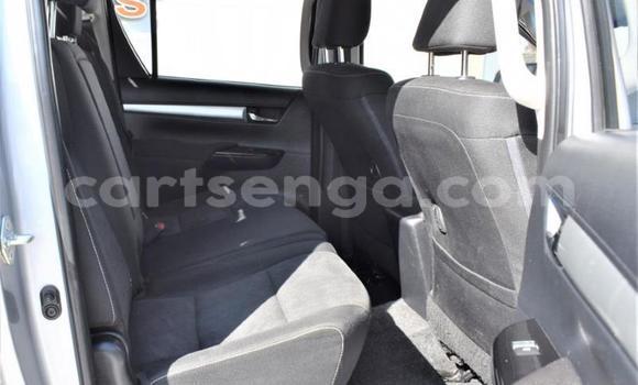 Nunua Ilio tumika Toyota Hilux Silver Gari ndani ya Bulembu nchini Hhohho Nunua Ilio tumika Toyota Hilux Silver Gari ndani ya Bulembu nchini Hhohho