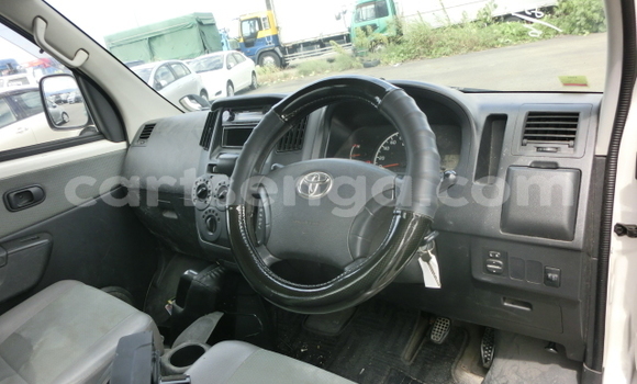 Nunua Ilio tumika Toyota LITEACE White Lori ndani ya Bulembu nchini Hhohho Nunua Ilio tumika Toyota LITEACE White Lori ndani ya Bulembu nchini Hhohho