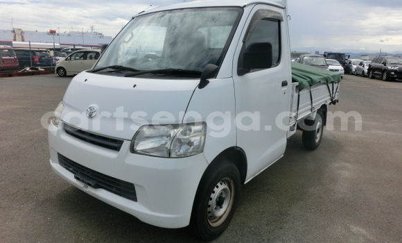 Nunua Ilio tumika Toyota LITEACE White Lori ndani ya Bulembu nchini Hhohho Nunua Ilio tumika Toyota LITEACE White Lori ndani ya Bulembu nchini Hhohho