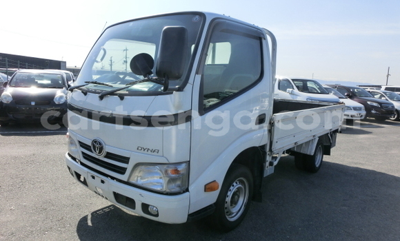 Nunua Ilio tumika Toyota Dyna White Lori ndani ya Bulembu nchini Hhohho Nunua Ilio tumika Toyota Dyna White Lori ndani ya Bulembu nchini Hhohho