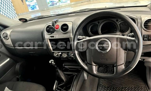 Nunua Ilio tumika Isuzu KB White Gari ndani ya Hlatikulu nchini Wilaya ya Shiselweni Nunua Ilio tumika Isuzu KB White Gari ndani ya Hlatikulu nchini Wilaya ya Shiselweni