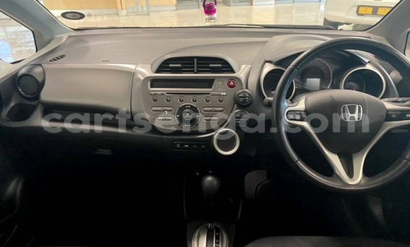 Nunua Ilio tumika Honda Jazz Silver Gari ndani ya Hlatikulu nchini Wilaya ya Shiselweni Nunua Ilio tumika Honda Jazz Silver Gari ndani ya Hlatikulu nchini Wilaya ya Shiselweni